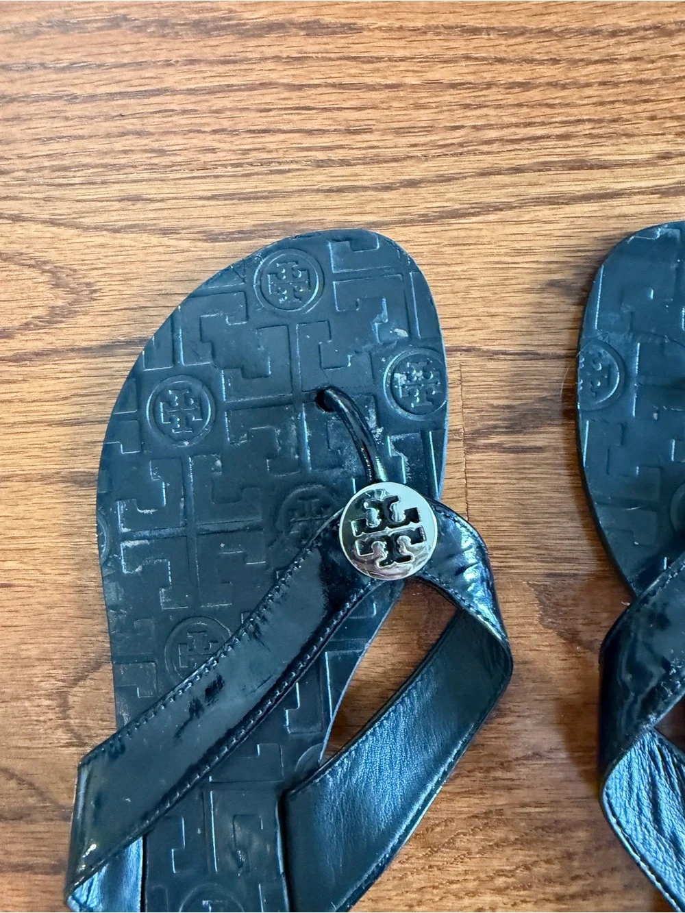 Tory Burch Thor’s Black Logo Thong Sandals 7
